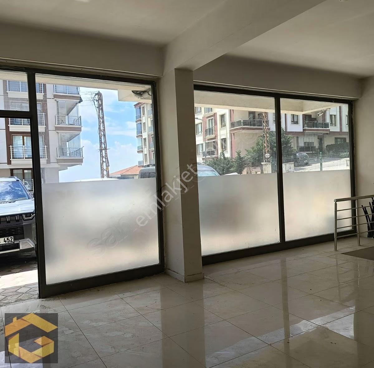Yıldıztepe'de Her İşe Uygun Cadde Üzeri Kiralık Dükkan