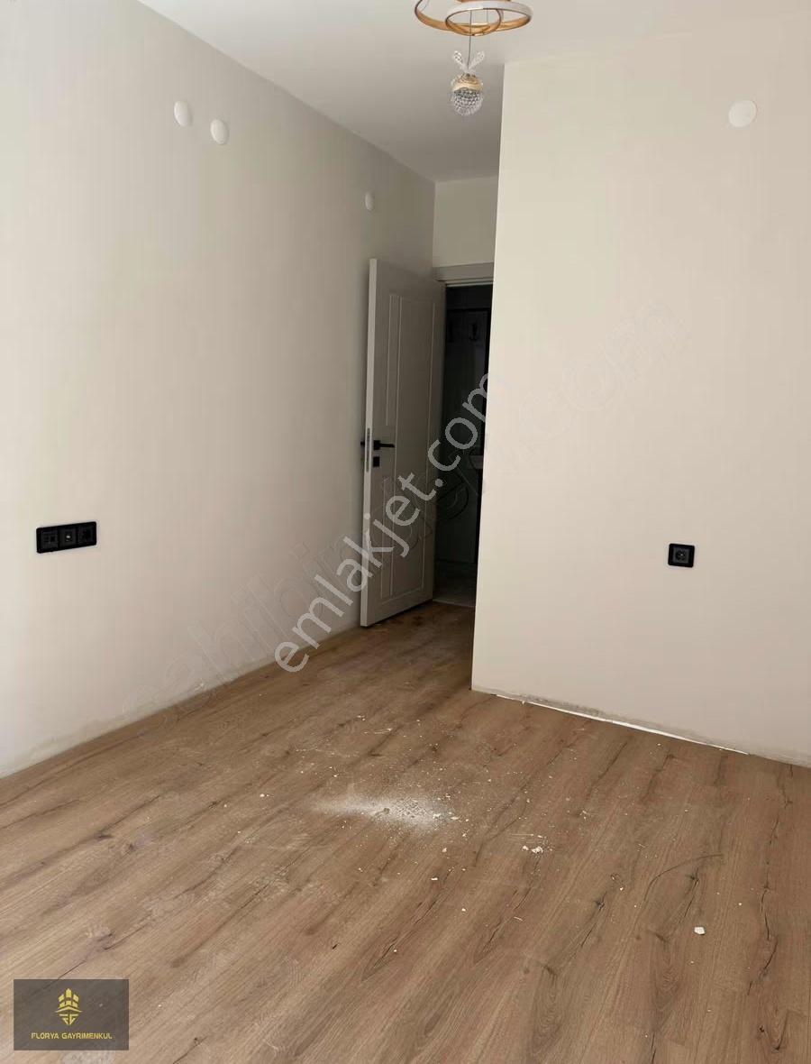 Merkezi Konumda Site İçerisinde Yerden Isıtlamalı Sıfır 2+0 - Görsel 8