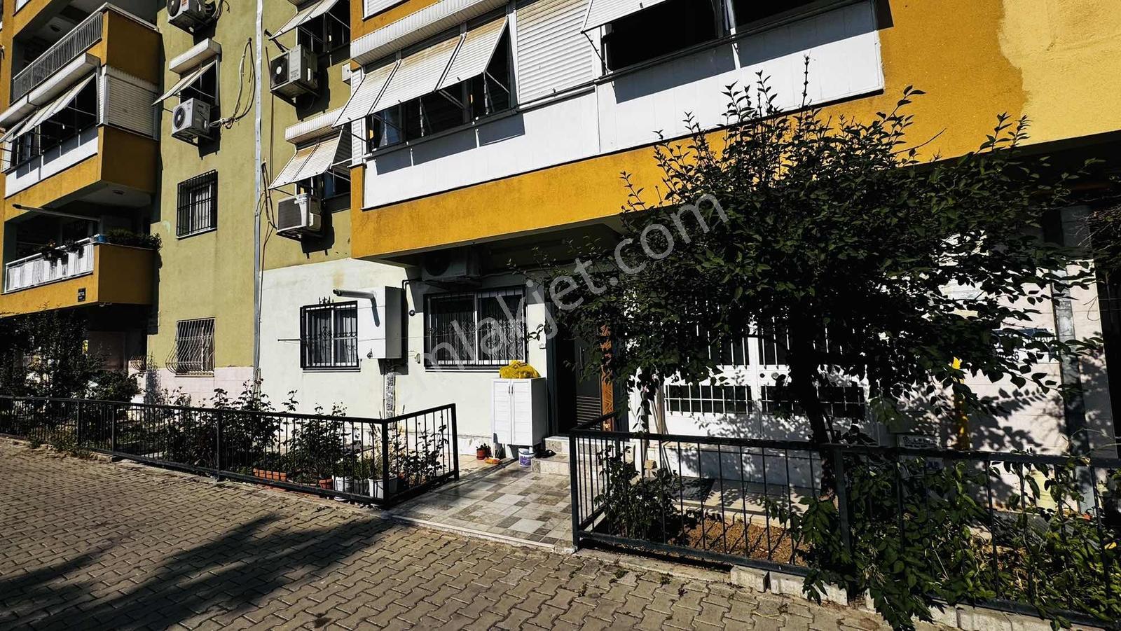 Çiğli Yakakent Sıfır Tadilatlı 2+1 Satılık Bahçe Katı Daire - Görsel 3