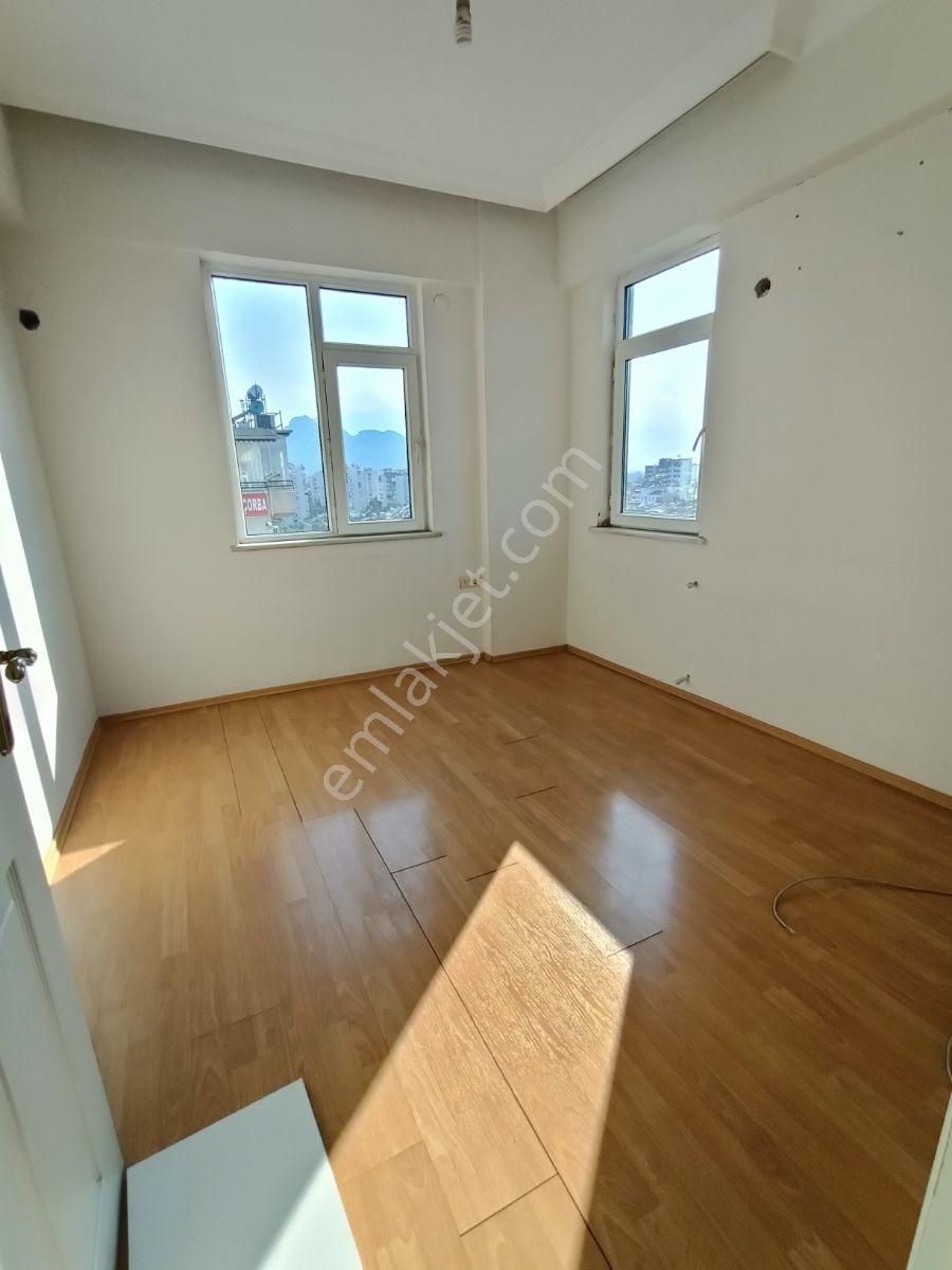 Antalya Konyaaltı Altınkum Merkezi Katta Kiralık 3+1 Daire - Görsel 28