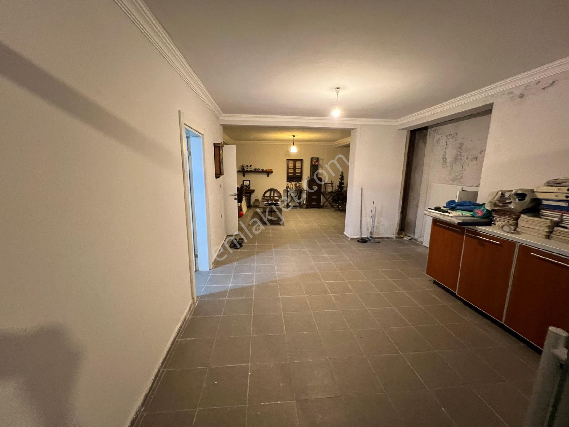 Kuşadası'nda Özel Havuzlu Müstakil 4+1 Villa - Görsel 17