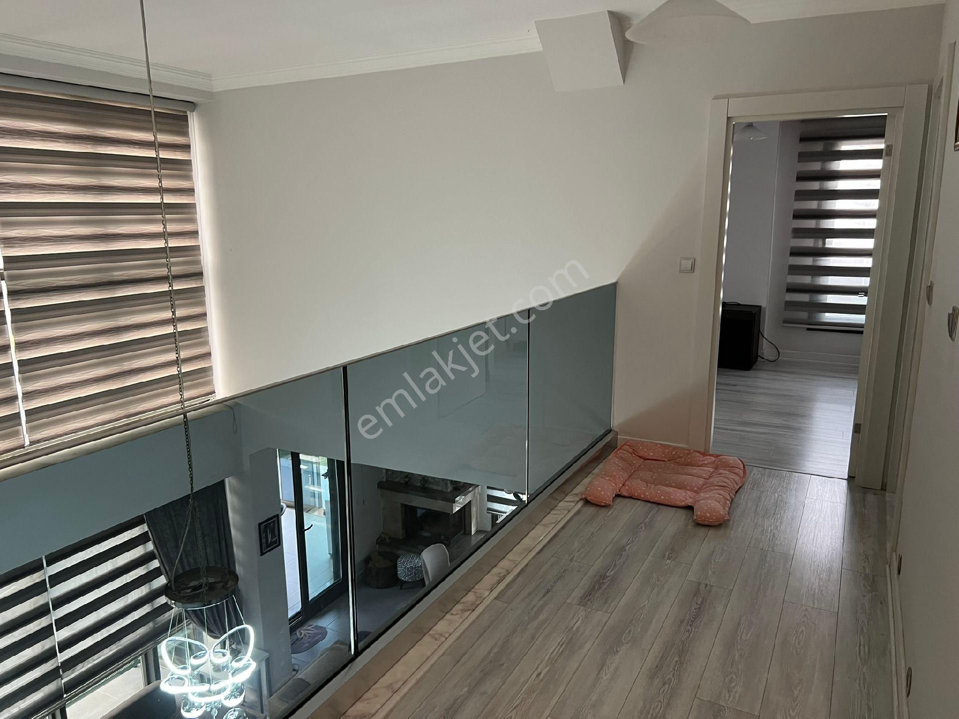 Kuşadası'nda Özel Havuzlu Müstakil 4+1 Villa - Görsel 22