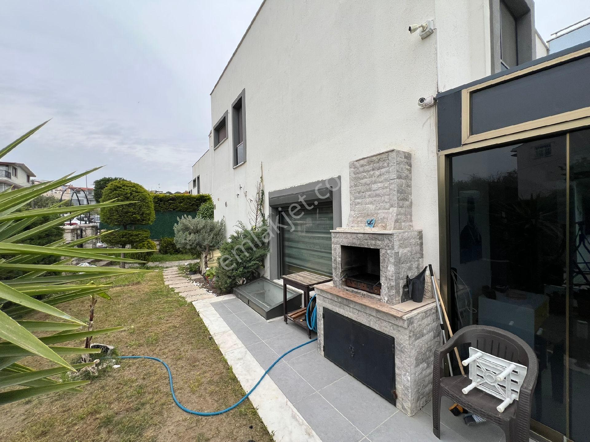Kuşadası'nda Özel Havuzlu Müstakil 4+1 Villa - Görsel 3