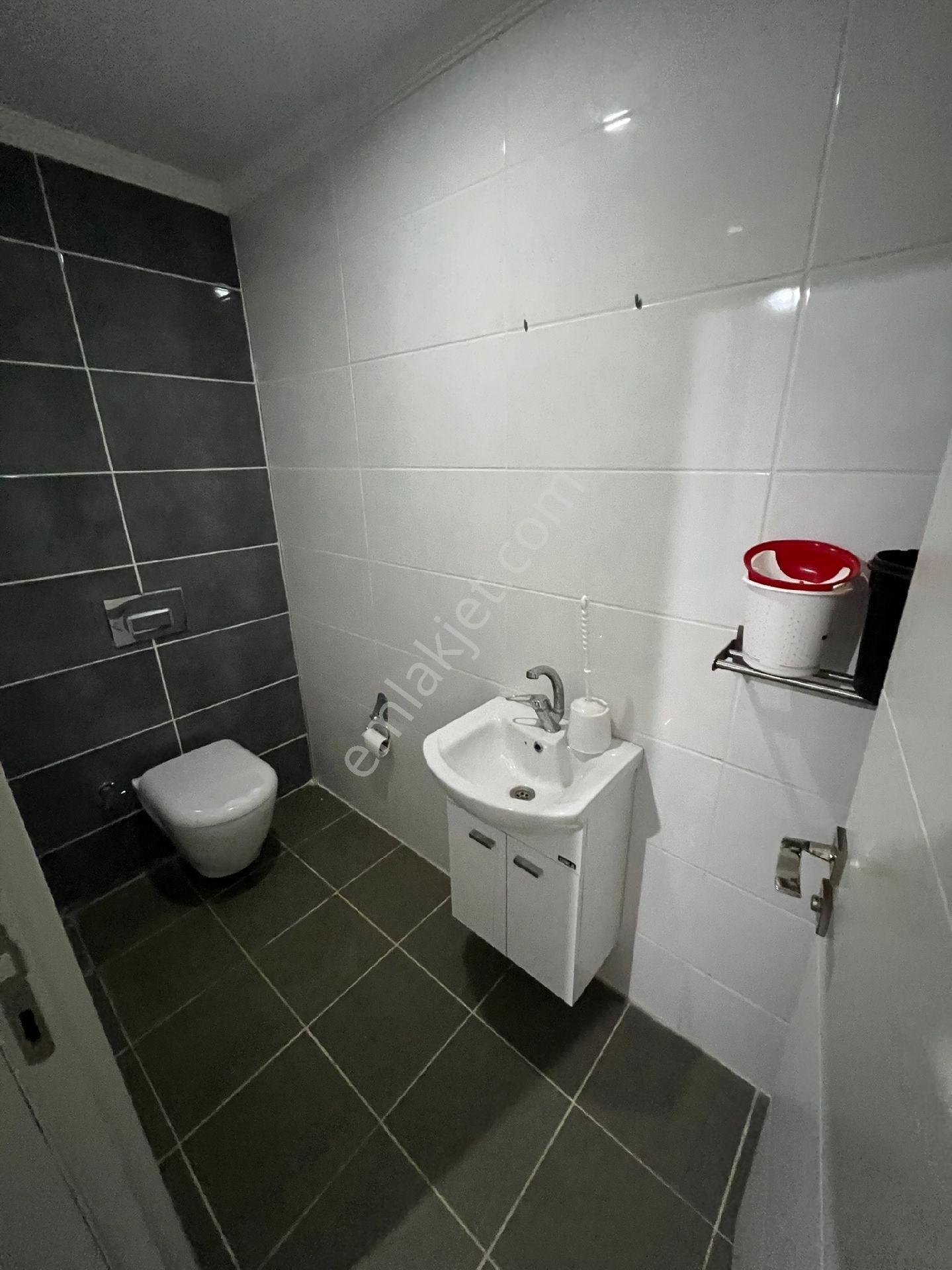 Kuşadası'nda Özel Havuzlu Müstakil 4+1 Villa - Görsel 18