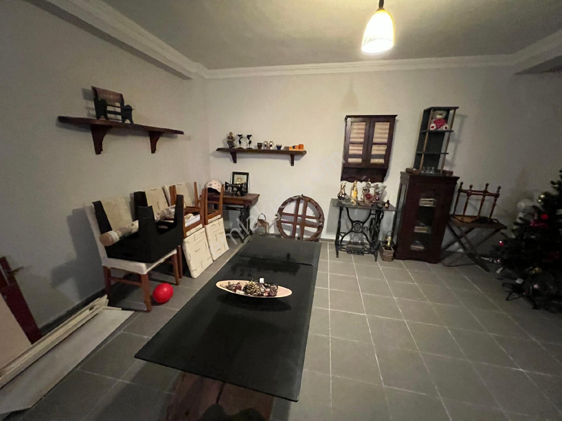 Kuşadası'nda Özel Havuzlu Müstakil 4+1 Villa - Görsel 19