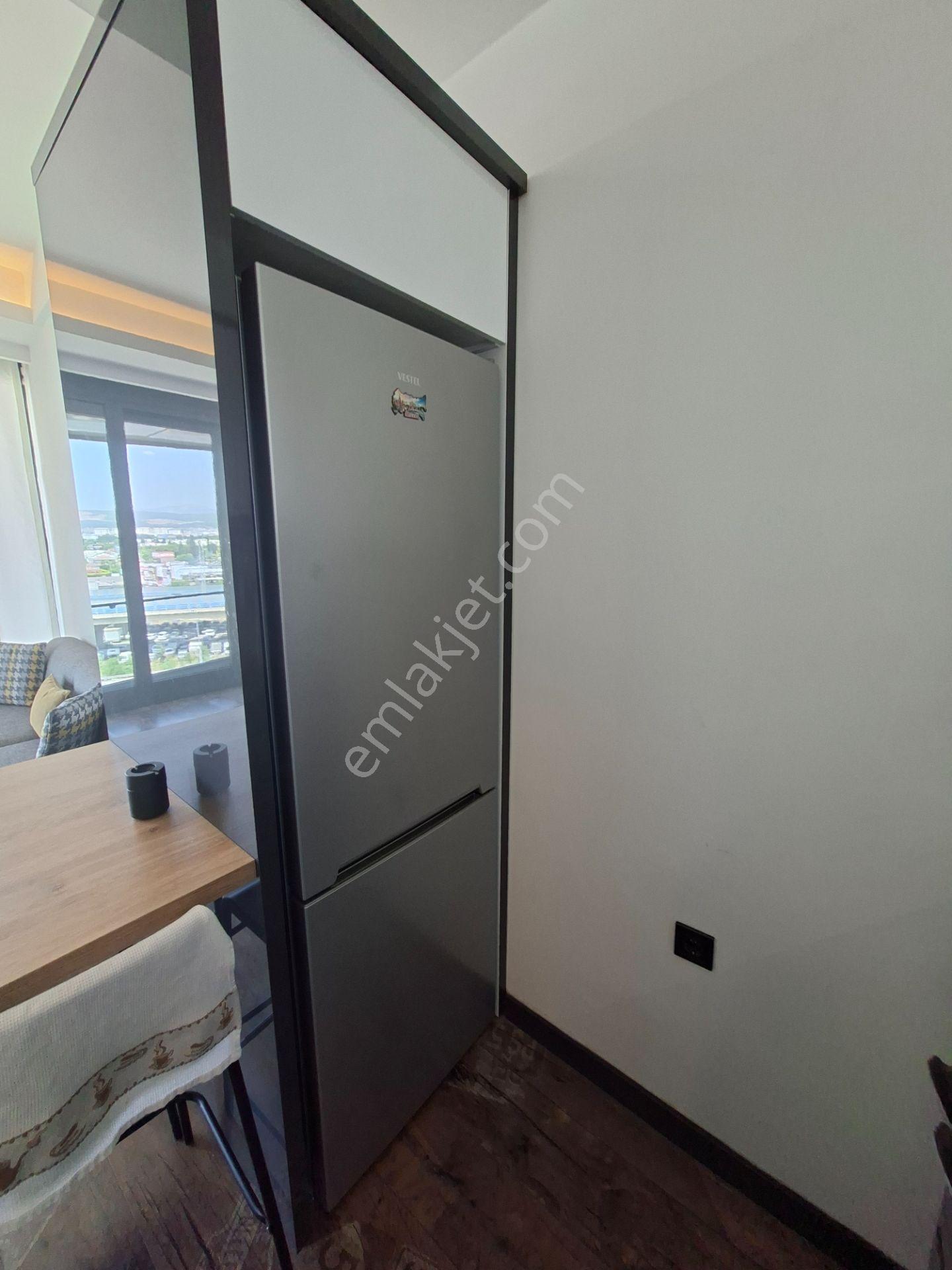 Bornova Avcılar Effect'te Kiralık Ultra Lüx Full Eşyalı 7/24 Güvenlik K/a Otopark Havuz - Görsel 5
