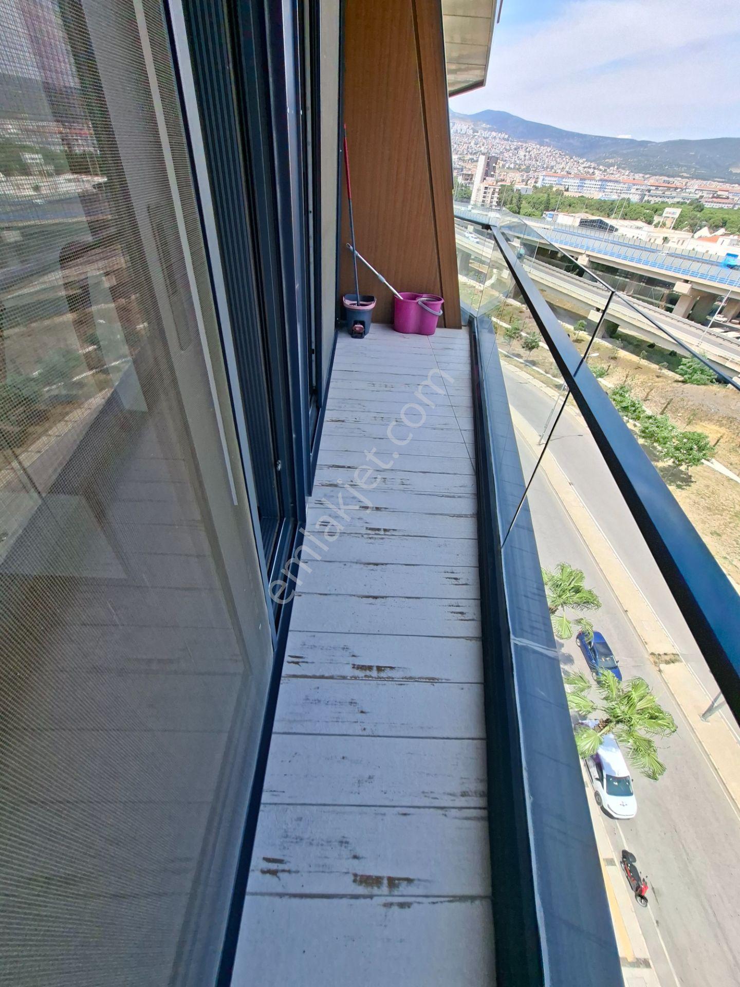 Bornova Avcılar Effect'te Kiralık Ultra Lüx Full Eşyalı 7/24 Güvenlik K/a Otopark Havuz - Görsel 15
