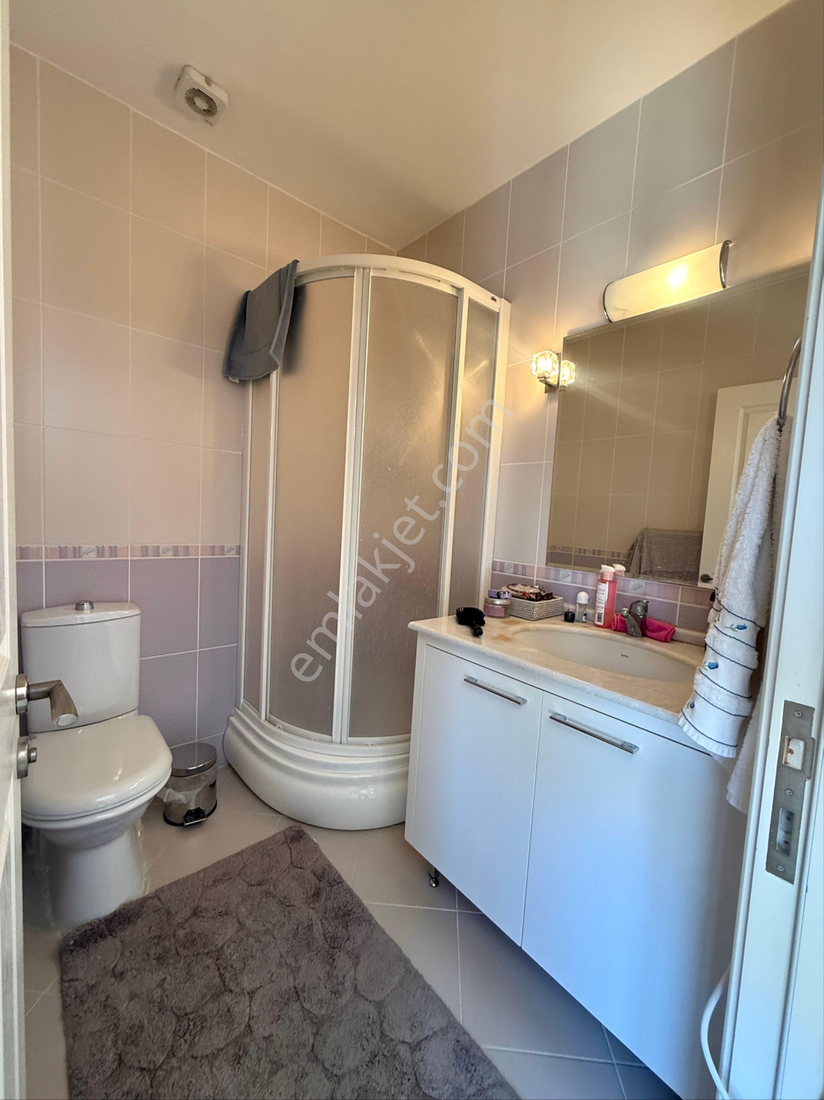 Alaçatı Hacımemiş’de Havuzlu Sitede Geniş Bahçeli 4+1 Dubleks Müstakil Villa - Görsel 23