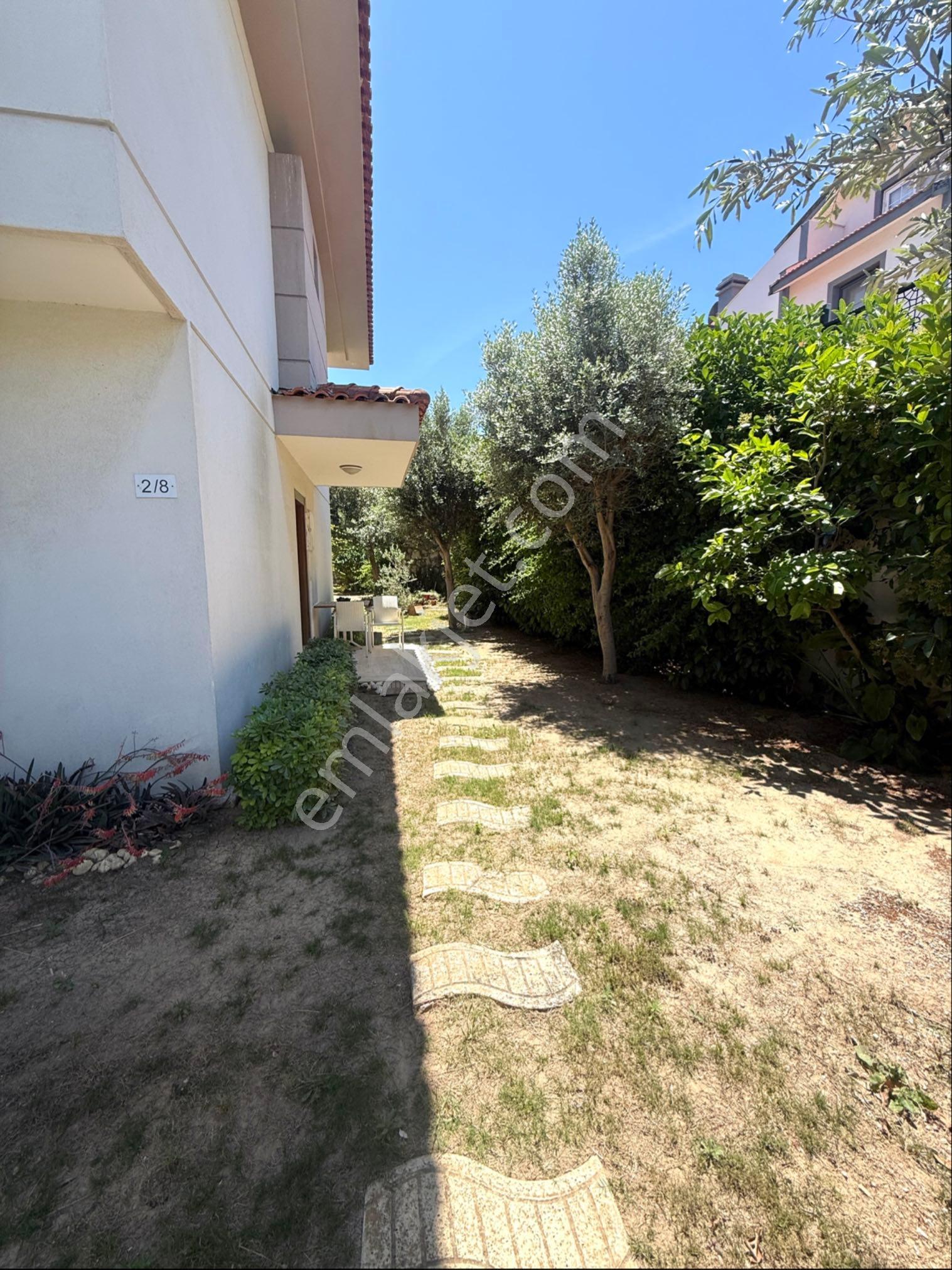 Alaçatı Hacımemiş’de Havuzlu Sitede Geniş Bahçeli 4+1 Dubleks Müstakil Villa - Görsel 16