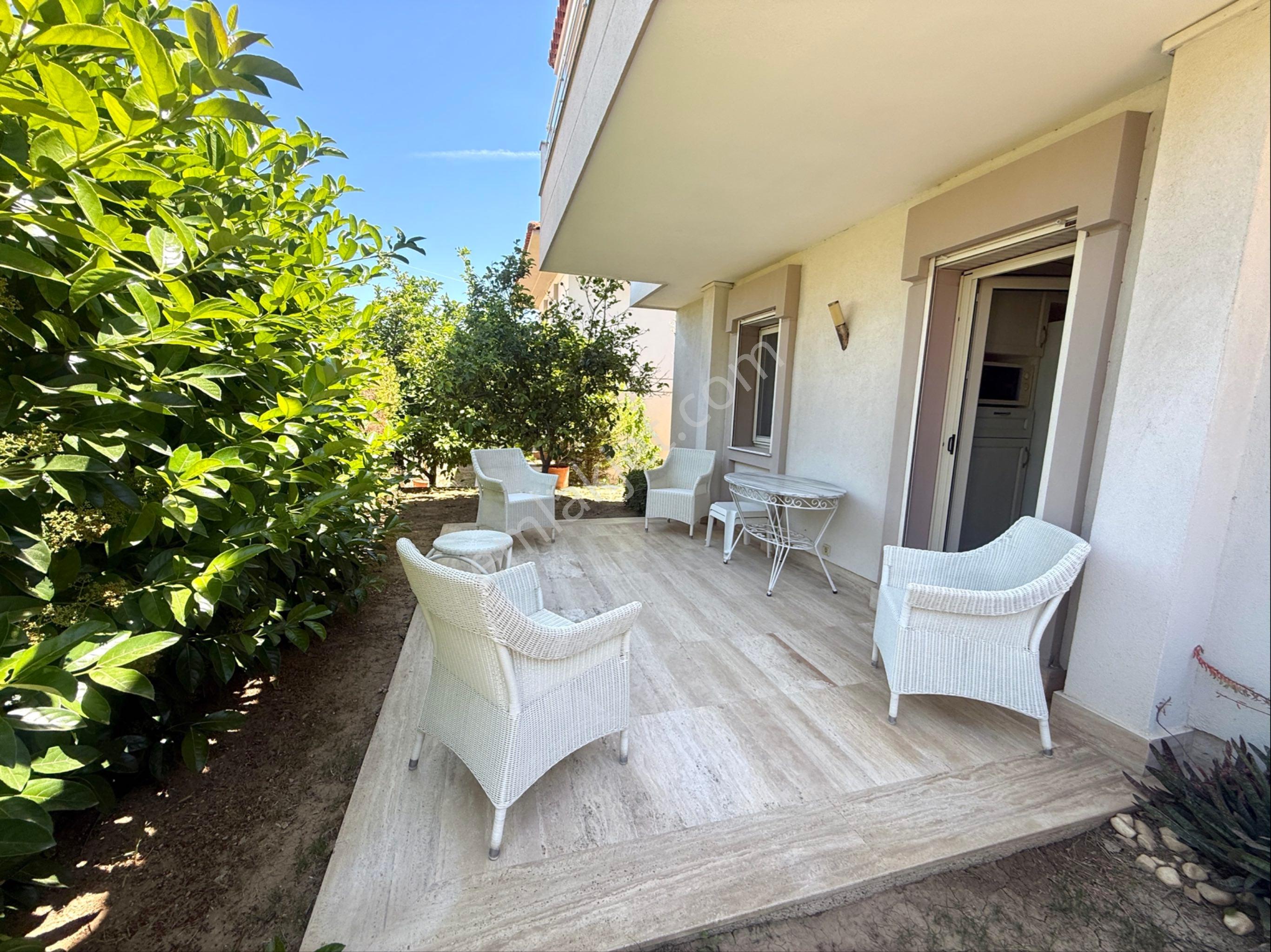 Alaçatı Hacımemiş’de Havuzlu Sitede Geniş Bahçeli 4+1 Dubleks Müstakil Villa - Görsel 15