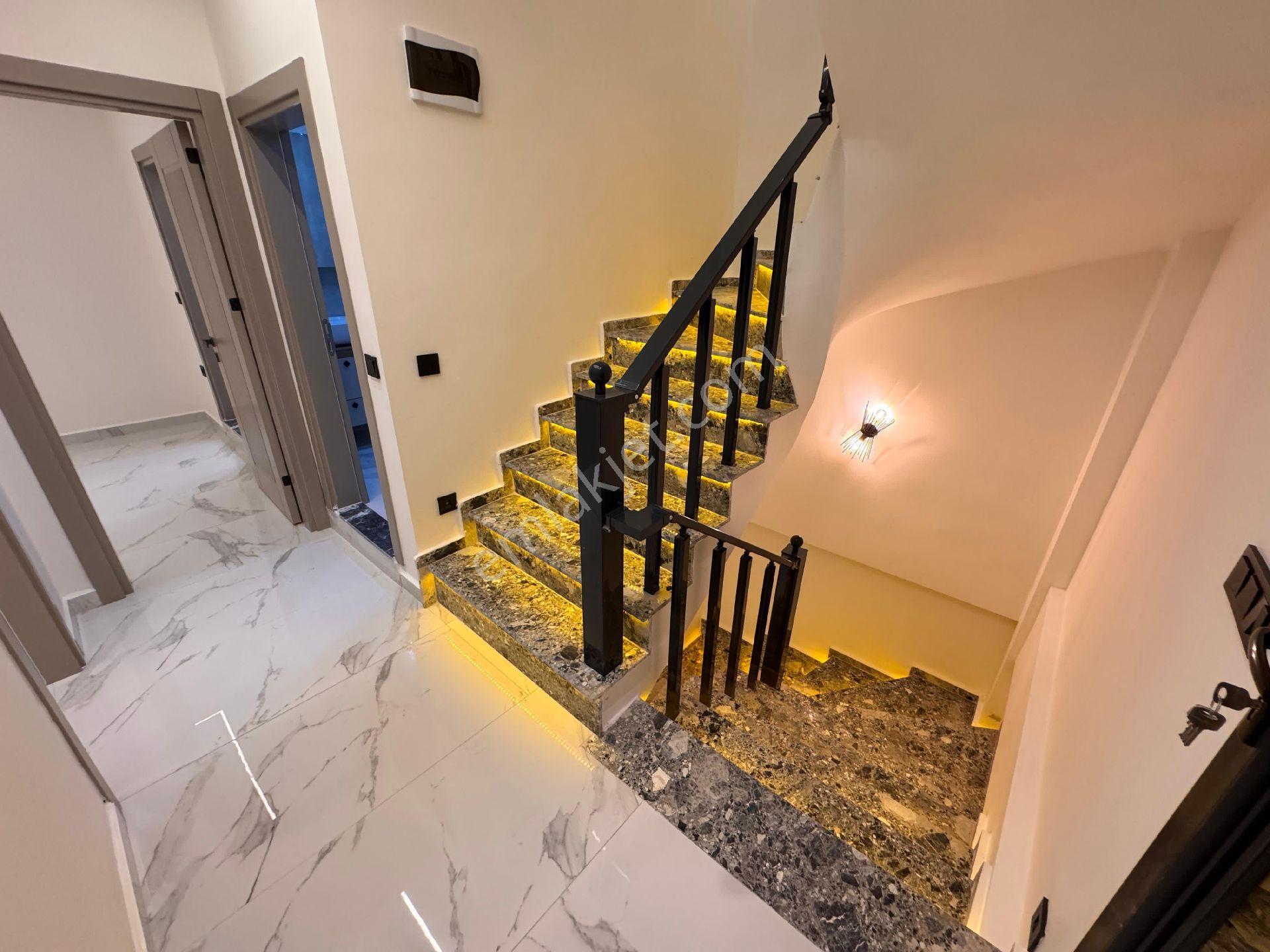 Mustakil Havuzlu Villa - Görsel 33