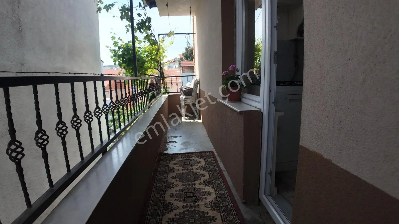 Re/max Land'den Gündoğdu Mahallesinde 4 Kat İmarlı Satılık Bina - Görsel 2