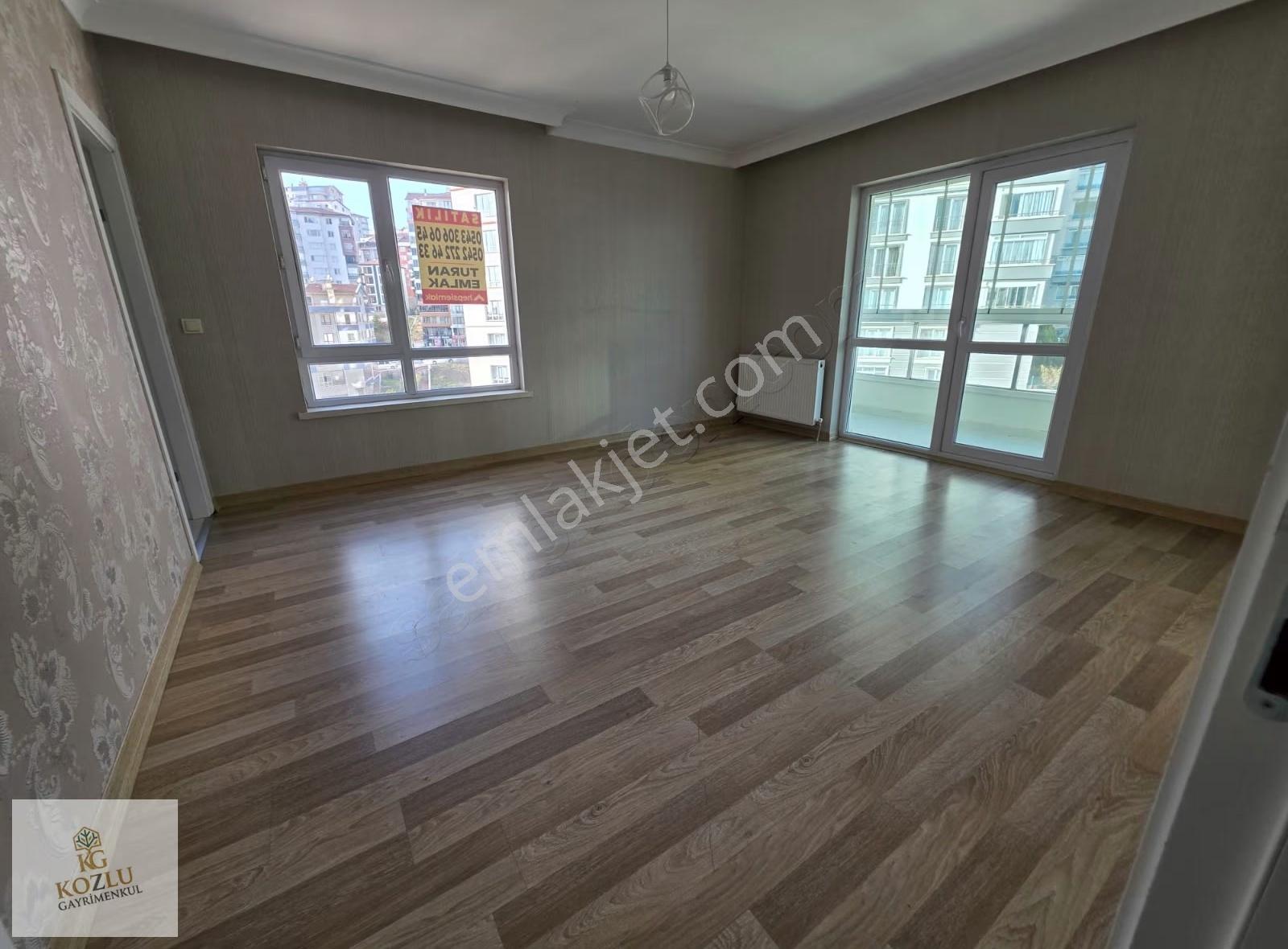 Pamuklar Sitesi'nde Manzaralı, Geniş Teraslı 3+1 Kiralık Daire - Görsel 13