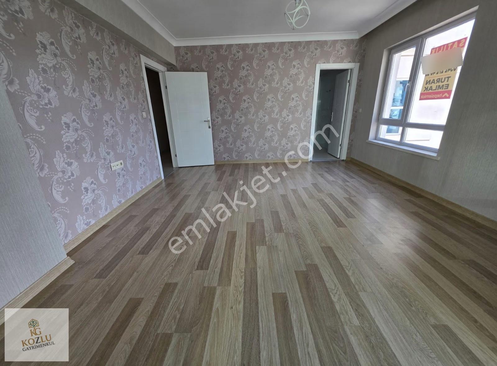 Pamuklar Sitesi'nde Manzaralı, Geniş Teraslı 3+1 Kiralık Daire - Görsel 15