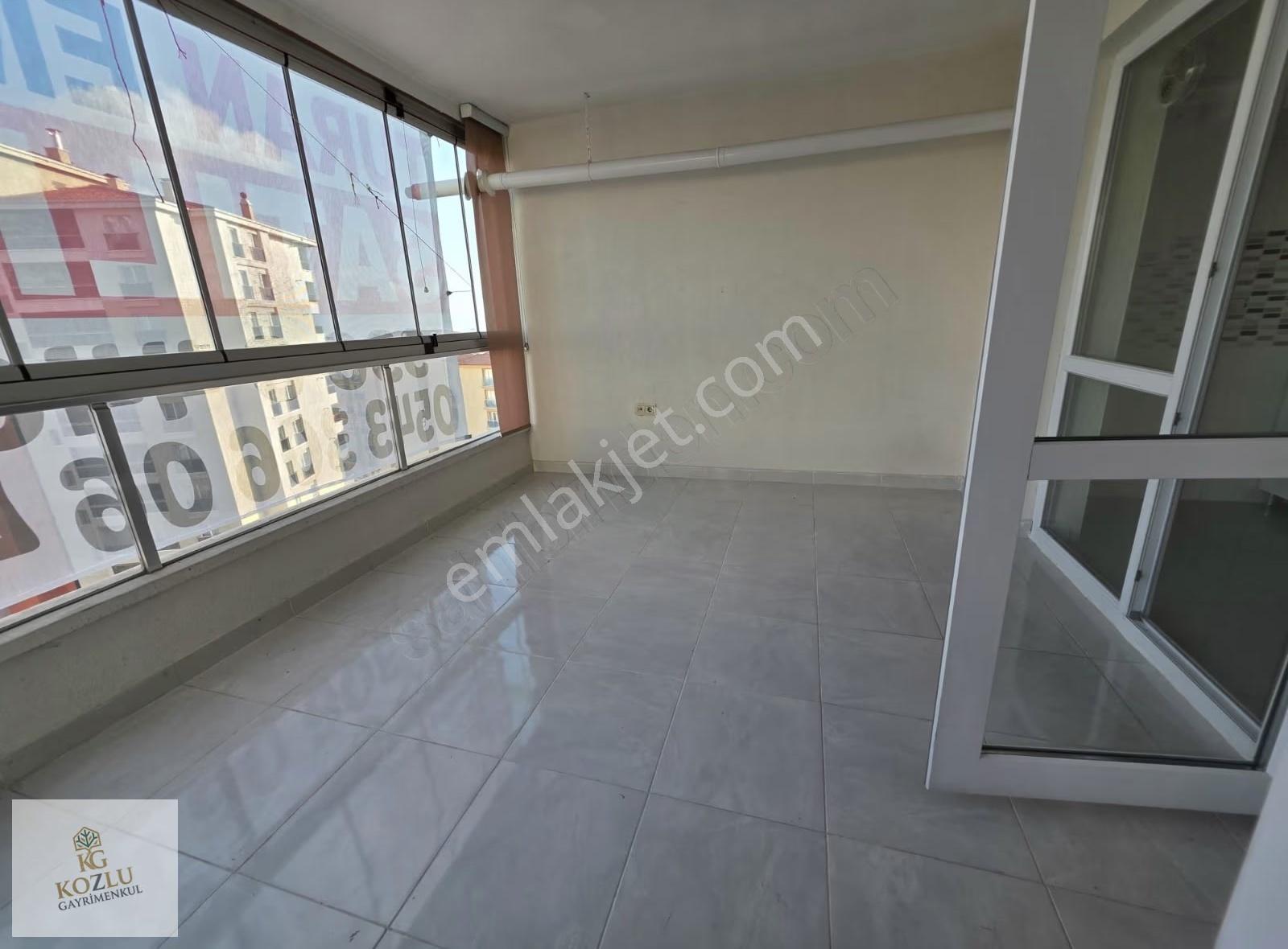 Pamuklar Sitesi'nde Manzaralı, Geniş Teraslı 3+1 Kiralık Daire - Görsel 34
