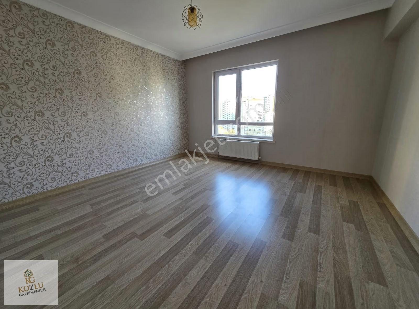 Pamuklar Sitesi'nde Manzaralı, Geniş Teraslı 3+1 Kiralık Daire - Görsel 22