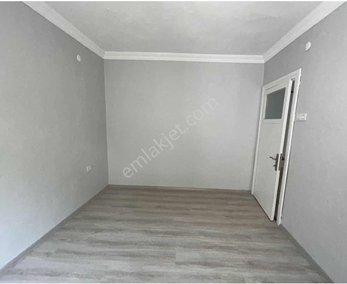 Sütlüce Mahallesinde Komple Yenilenmiş 2+1 Kiralık Daire - Görsel 20