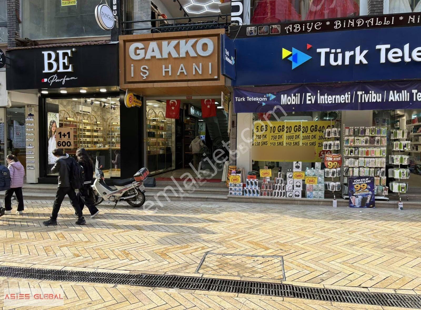 İzmit İstiklal Caddesi Gakko İş Hanı; Satılık, Araç Takaslı Ofis