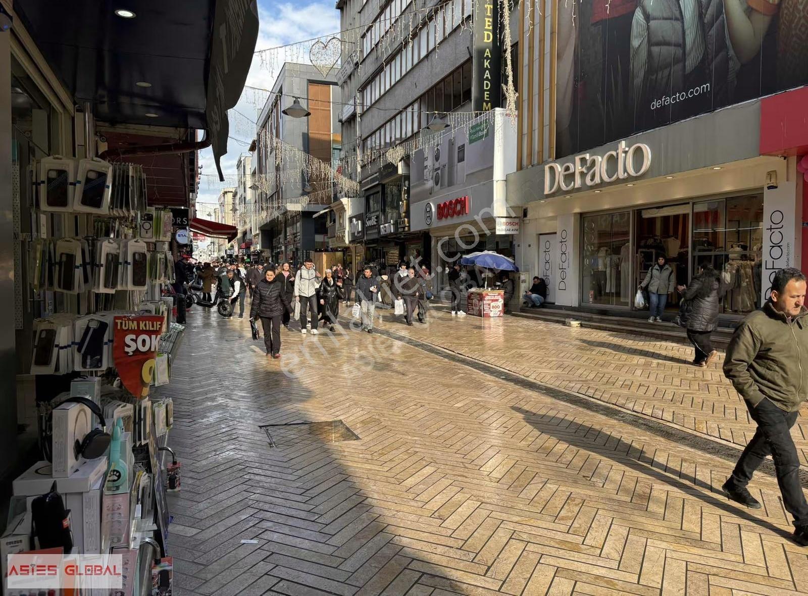 İzmit İstiklal Caddesi Gakko İş Hanı; Satılık, Araç Takaslı Ofis - Görsel 13