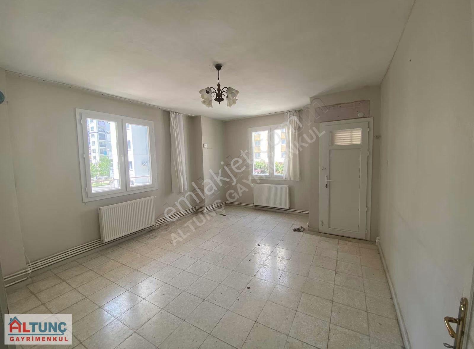 Altunç'dan Gürselpaşada Kiralık Geniş Oturumlu 3+1 Daire - Görsel 18