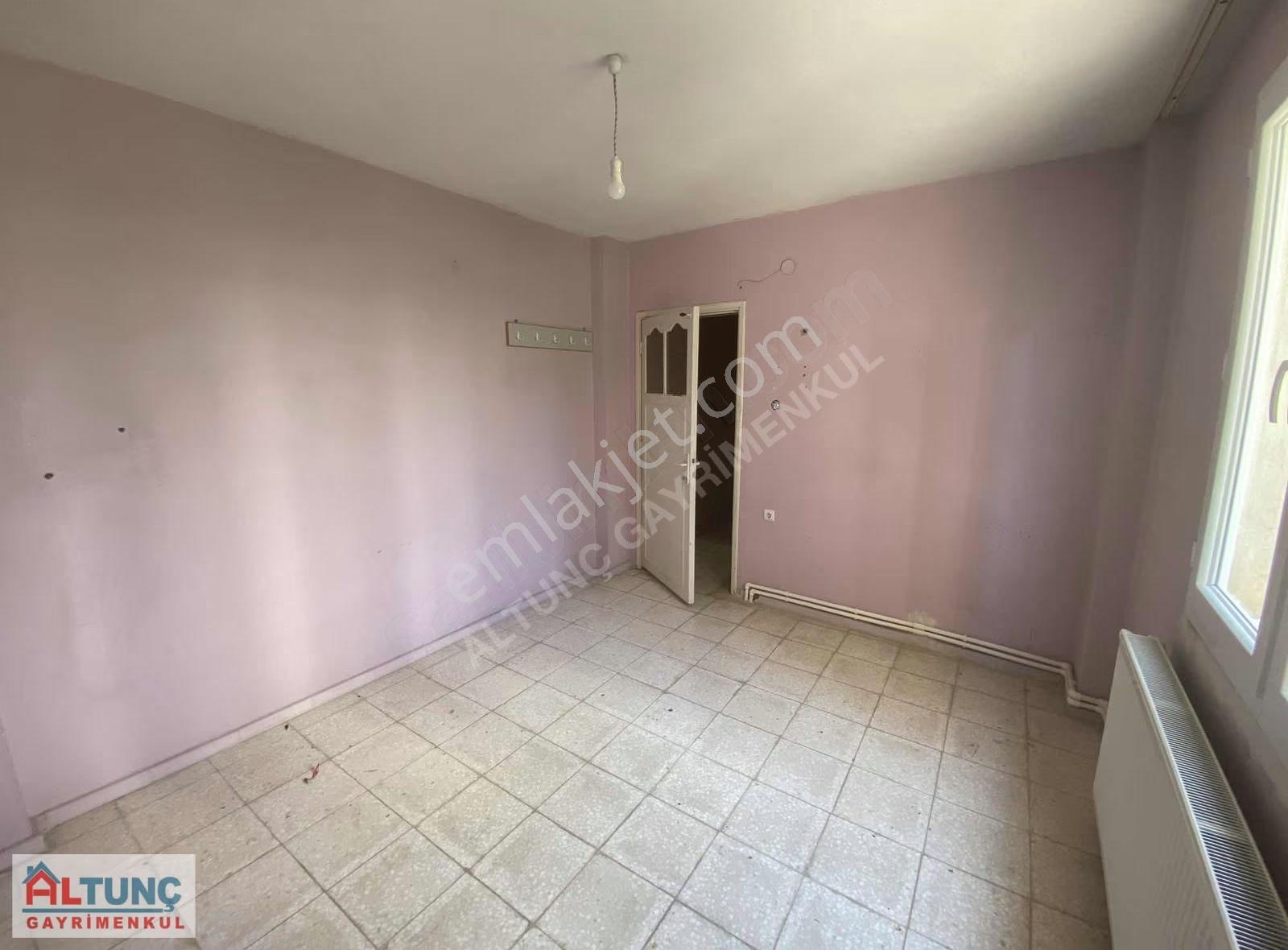 Altunç'dan Gürselpaşada Kiralık Geniş Oturumlu 3+1 Daire - Görsel 6