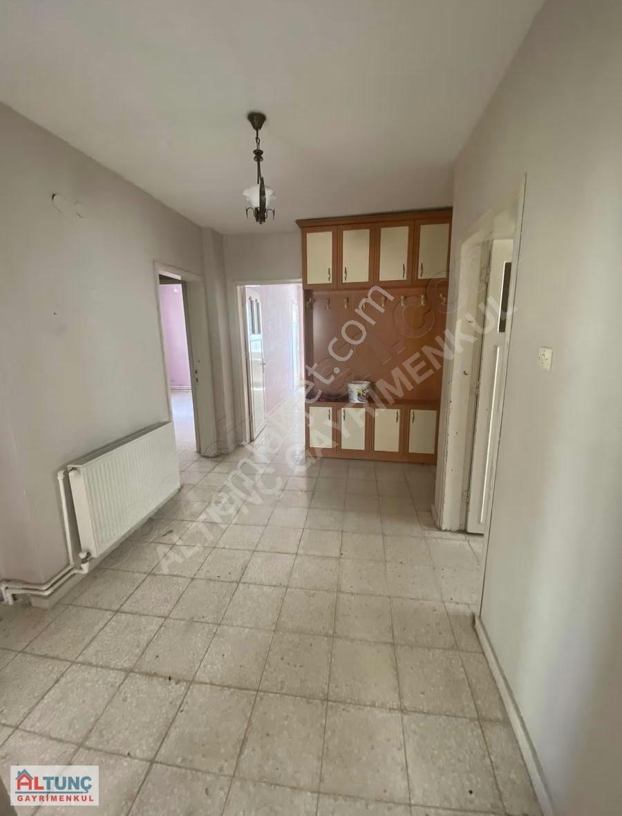 Altunç'dan Gürselpaşada Kiralık Geniş Oturumlu 3+1 Daire - Görsel 17