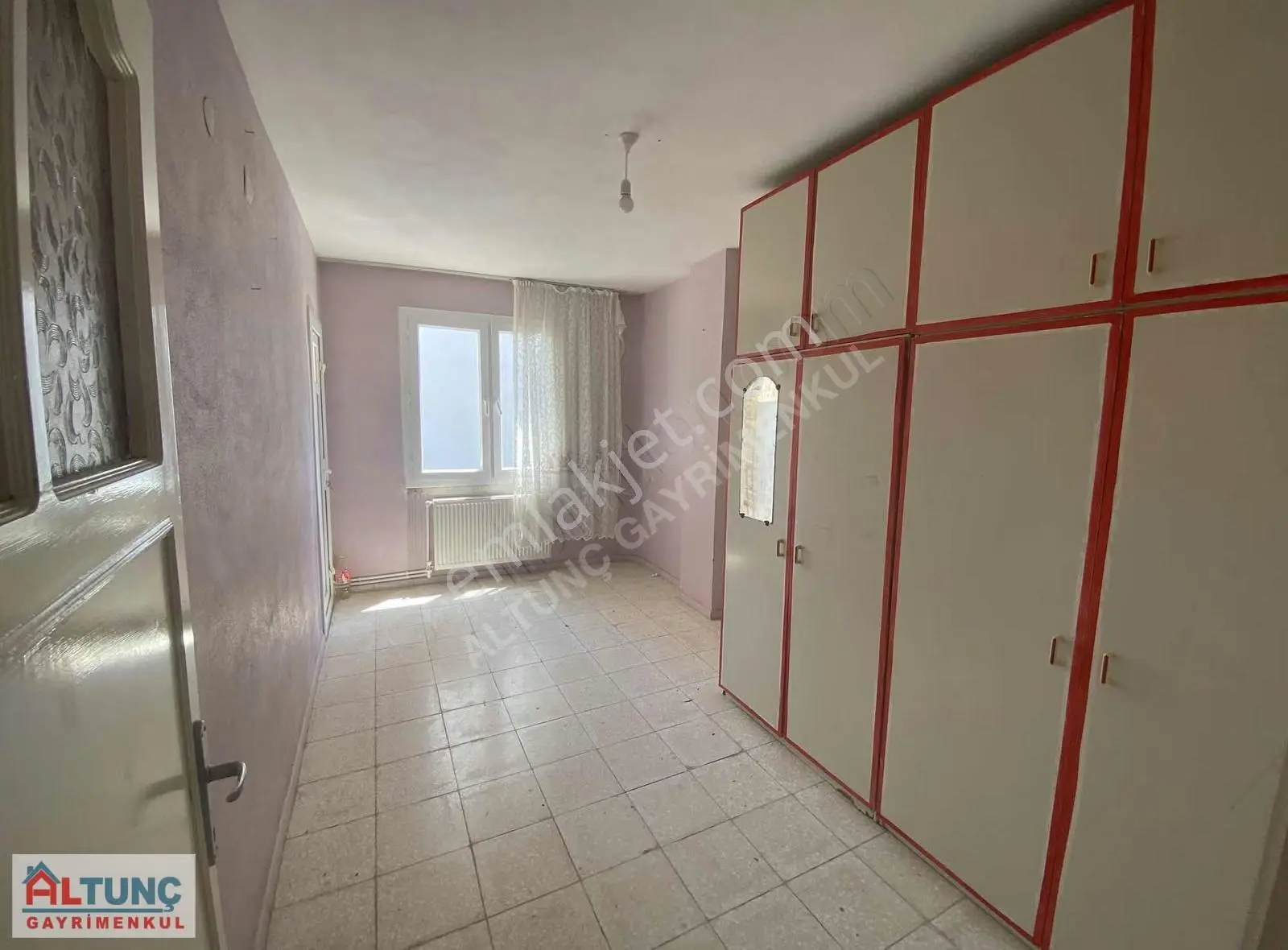Altunç'dan Gürselpaşada Kiralık Geniş Oturumlu 3+1 Daire - Görsel 5