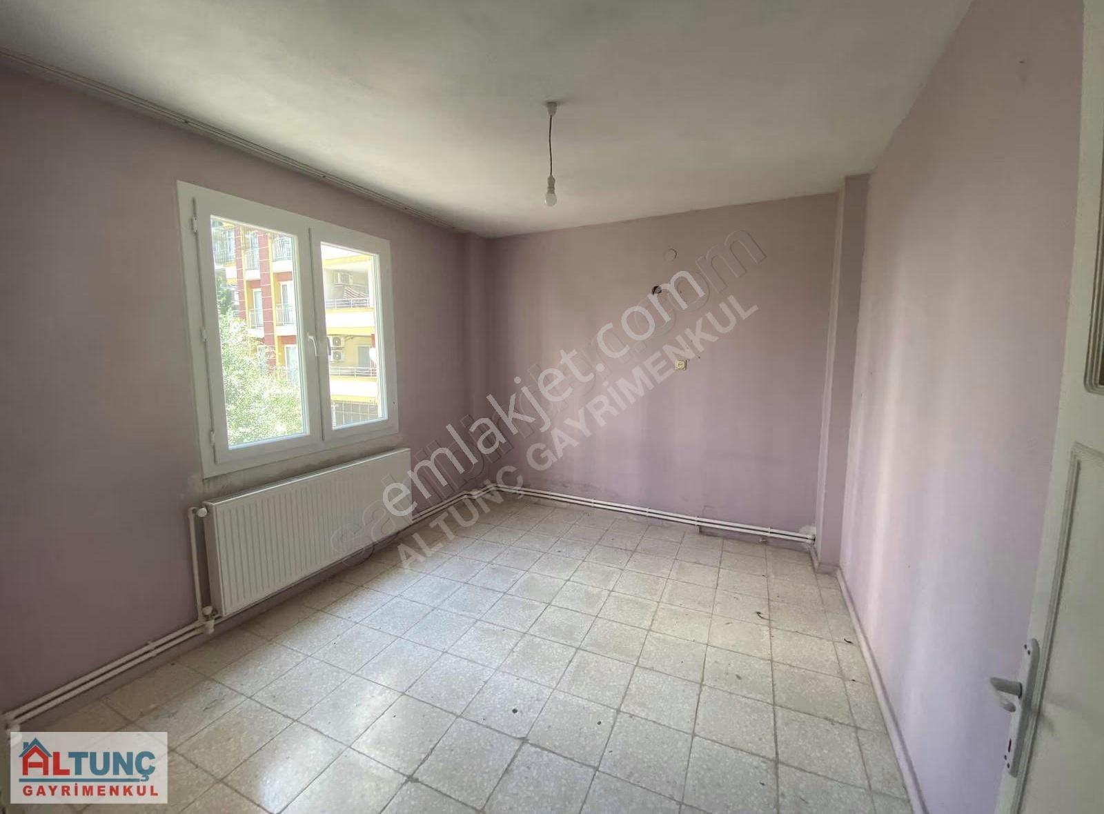 Altunç'dan Gürselpaşada Kiralık Geniş Oturumlu 3+1 Daire - Görsel 15