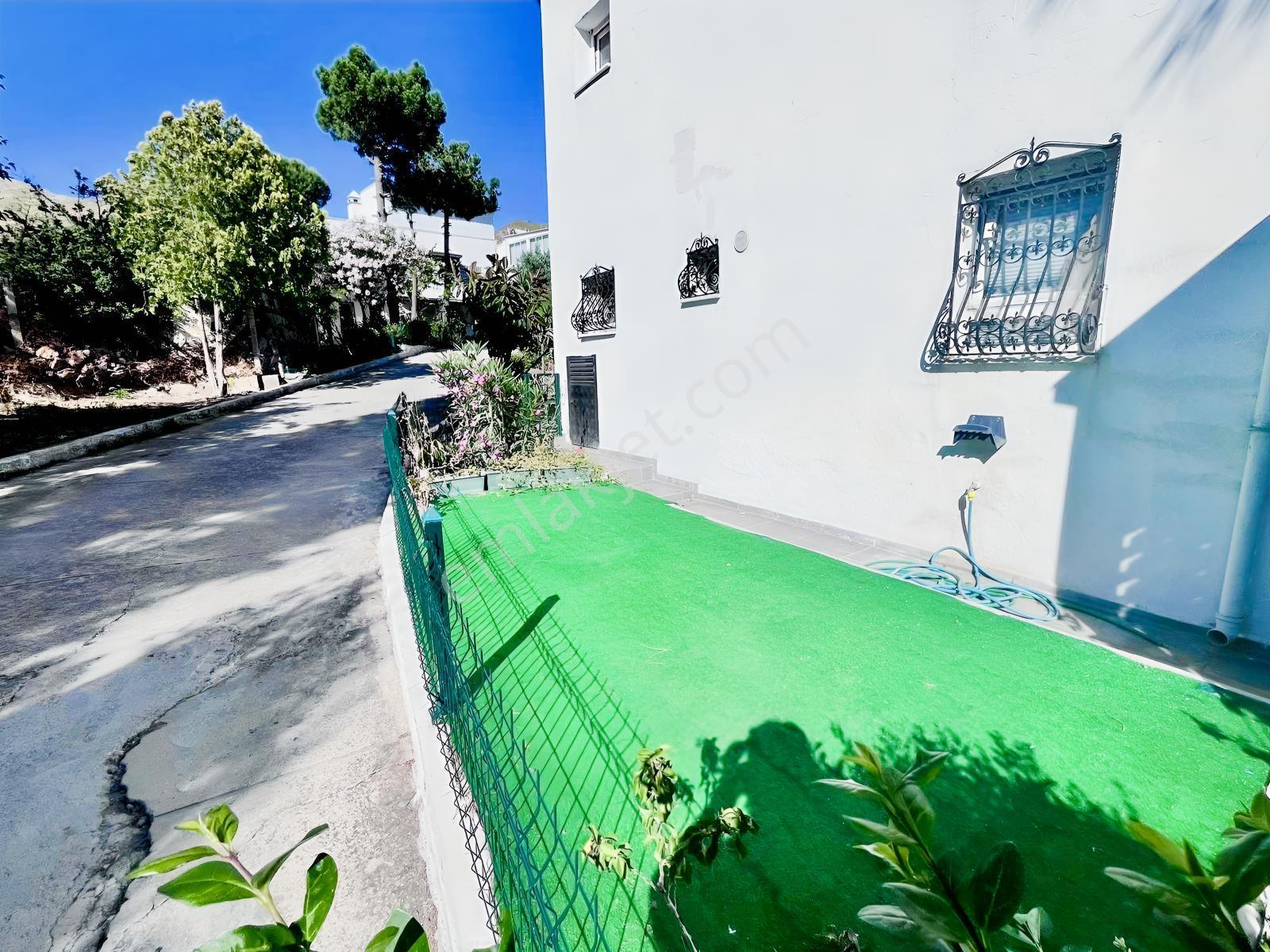 Gümüşlük'te Havuzlu Sitede 4+2 Villa | Krediye Uygun - Görsel 28