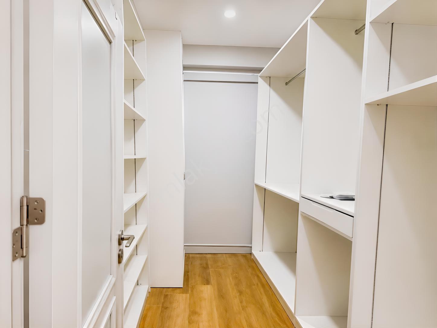 Remax Ayfer Sever'den 323 M2 Satılık Havuzlu Villa - Görsel 16