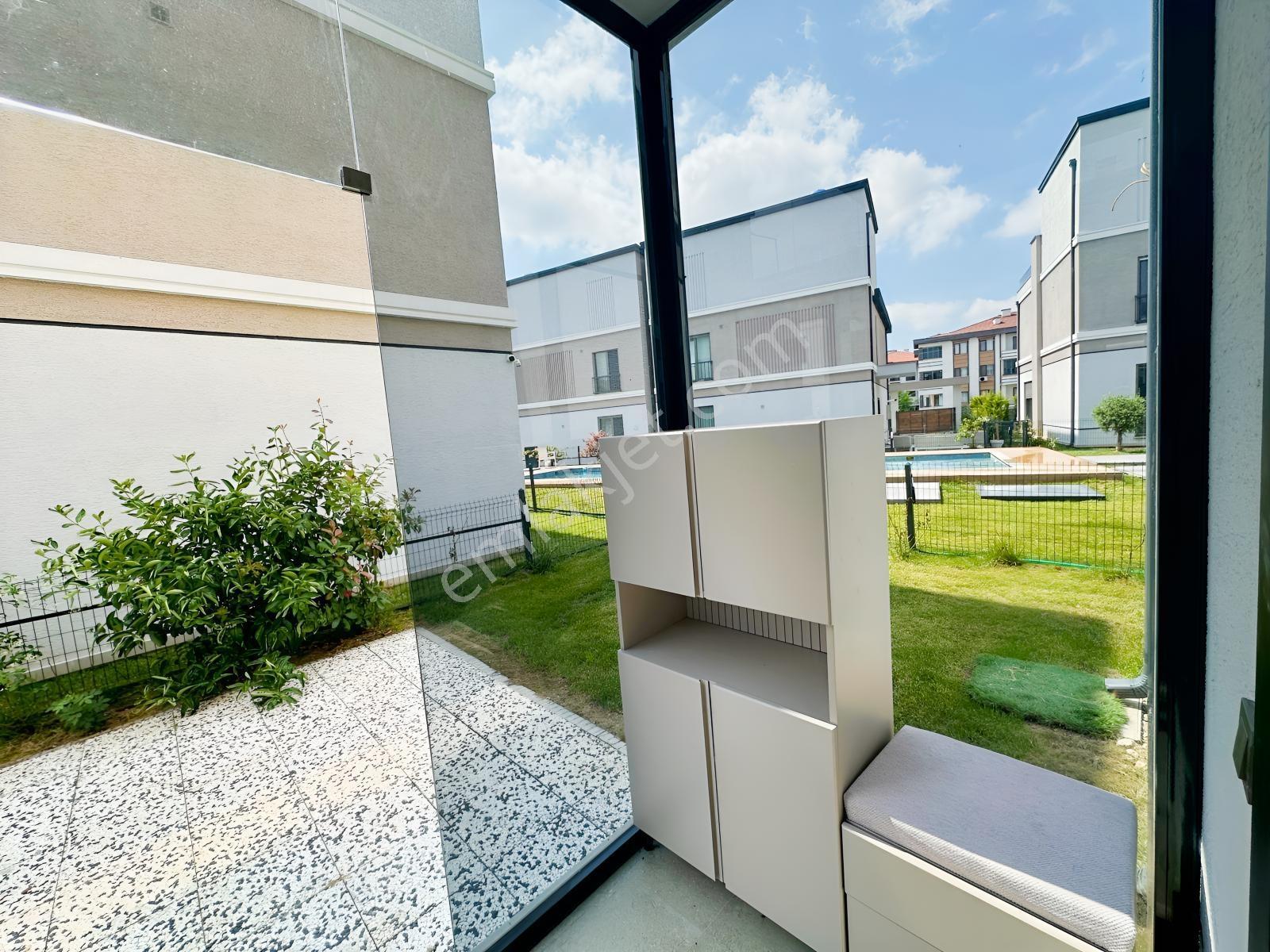 Remax Ayfer Sever'den 323 M2 Satılık Havuzlu Villa - Görsel 13