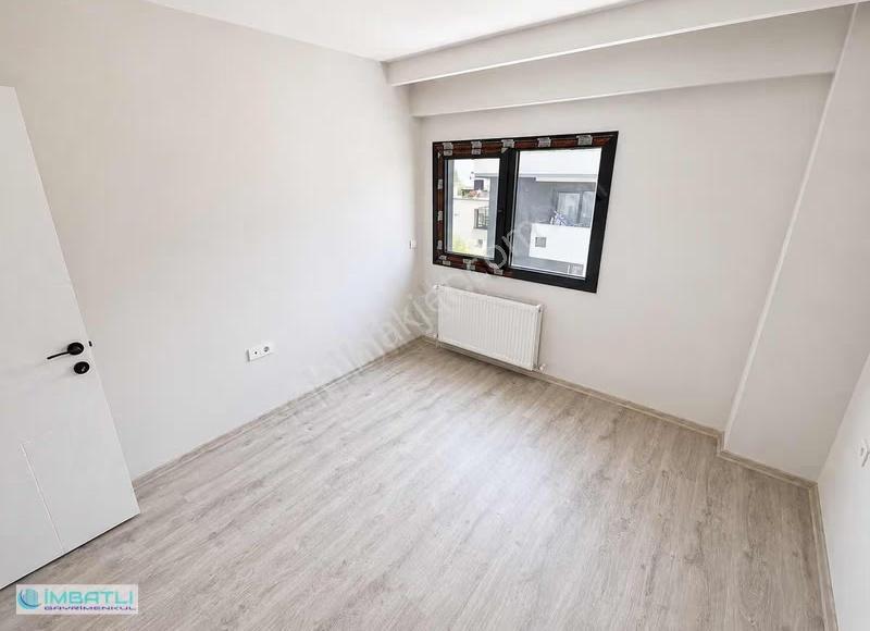 Karşıyaka Örnekköy De Etrafı Açık 2+1 Ferah Daire - Görsel 14