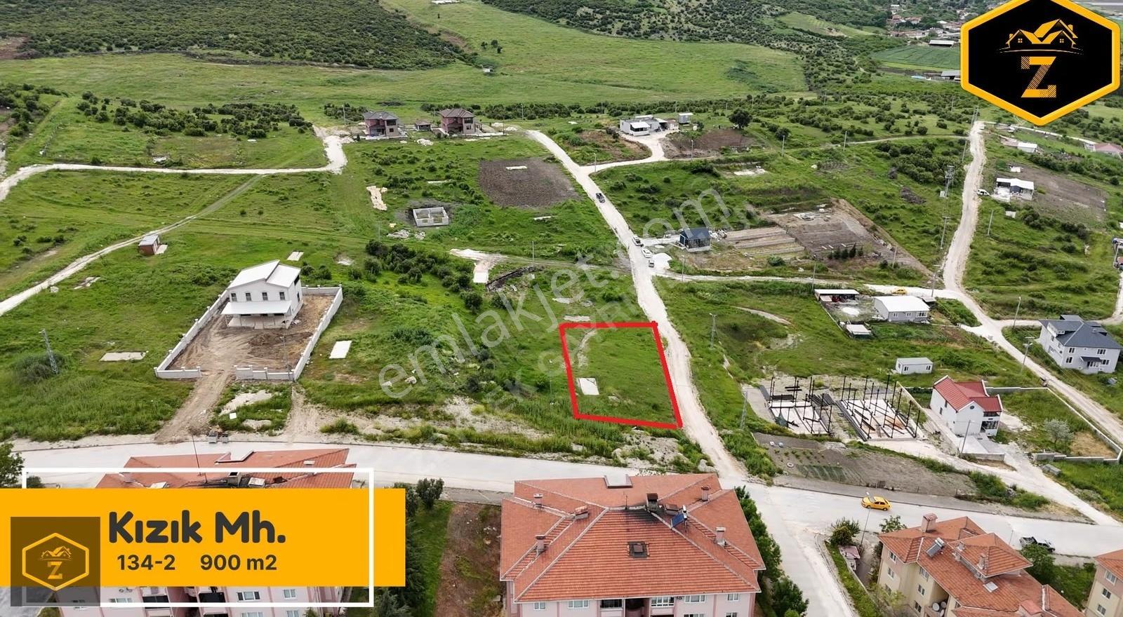 Manyas Kızık'ta 900m² Satılık Köşe Parsel Arsa