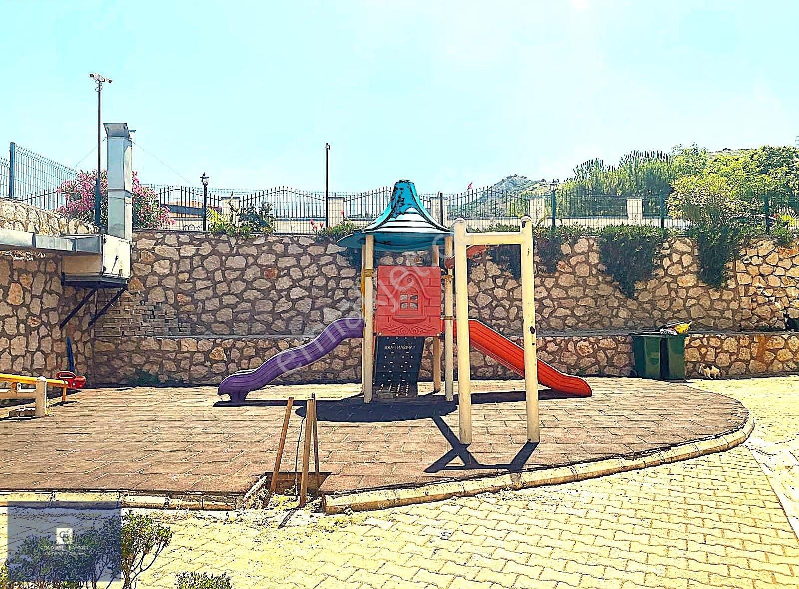 Güzelbahçe Yelki Güvenlikli Sitede Havuzlu Satılık 3+1 Daire - Görsel 5