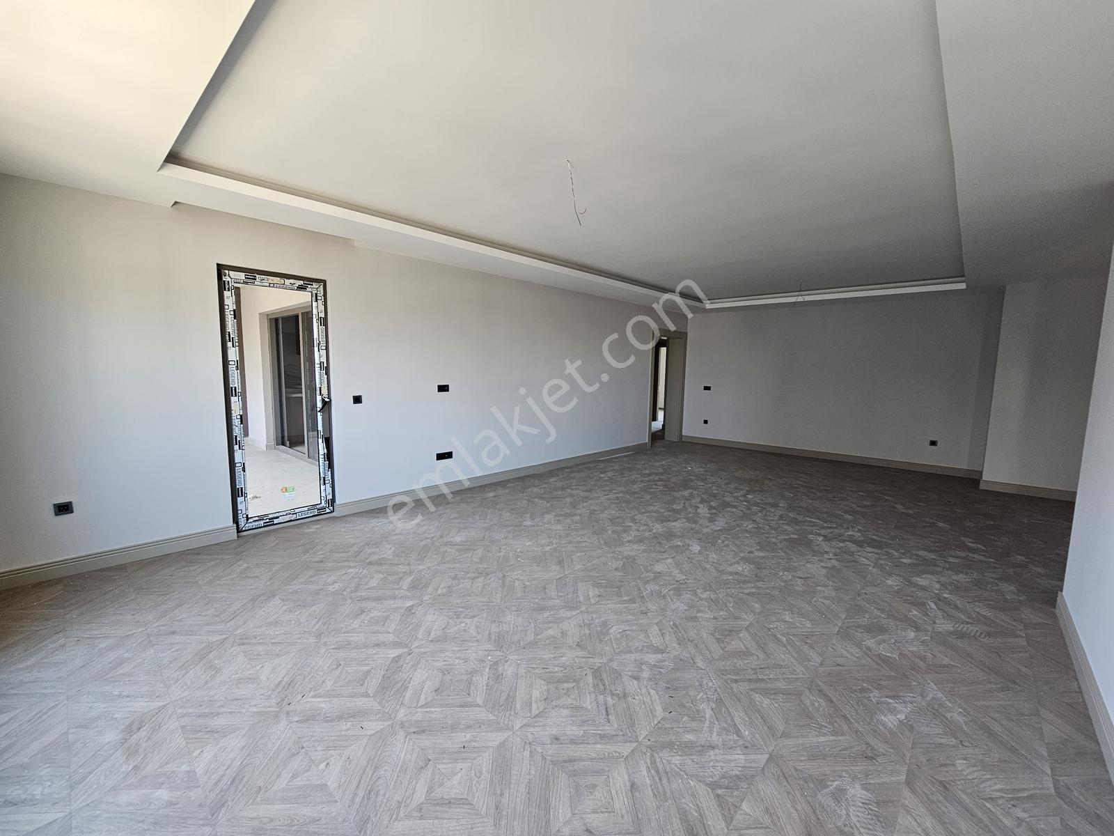 Batuhan Demiryakanoğlu'ndan Balat Zümrüt Kiralık 4+1 Daire - Görsel 15