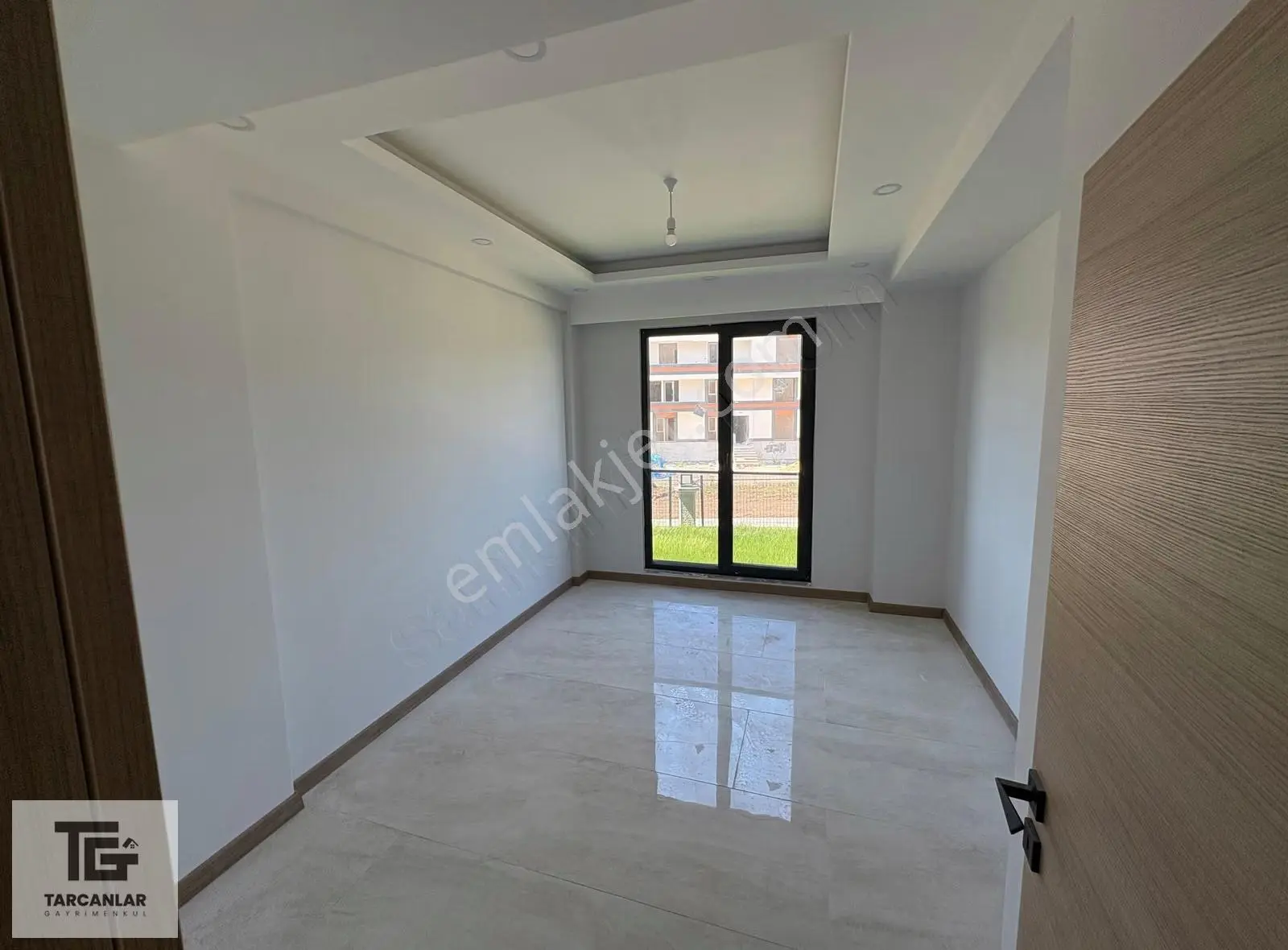 Tarcanlar'dan Başiskelede Havuzlu Kiralık Daire - Görsel 3