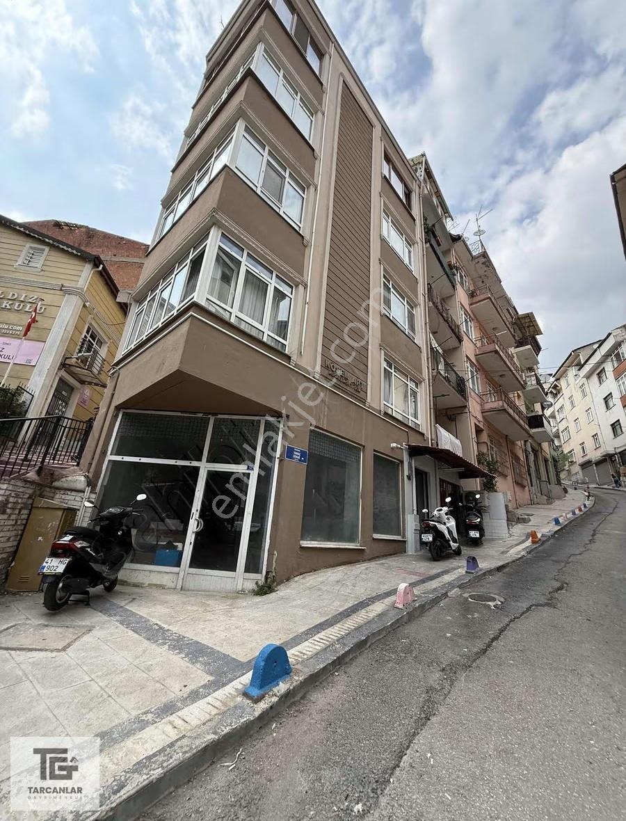 Tarcanlardan,çarşı Merkezde Boş Temiz Kiralık Arakat 2+1 - Görsel 6