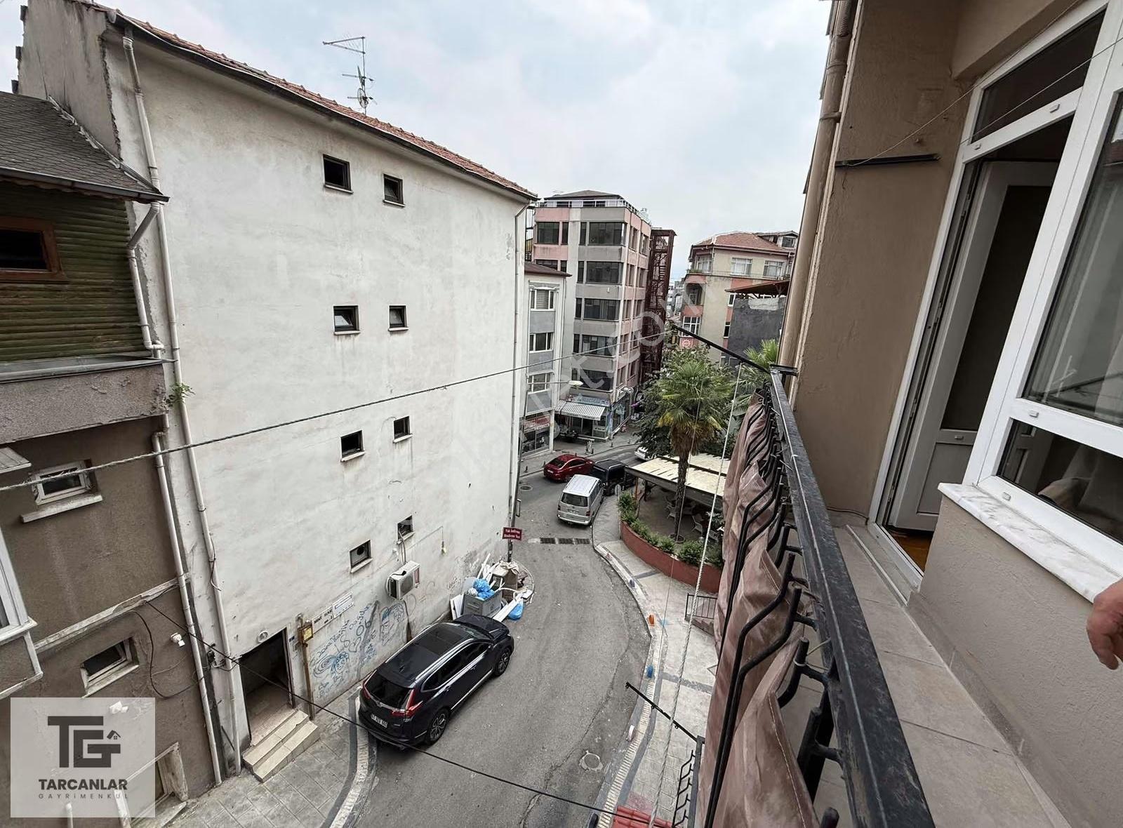 Tarcanlardan,çarşı Merkezde Boş Temiz Kiralık Arakat 2+1 - Görsel 2