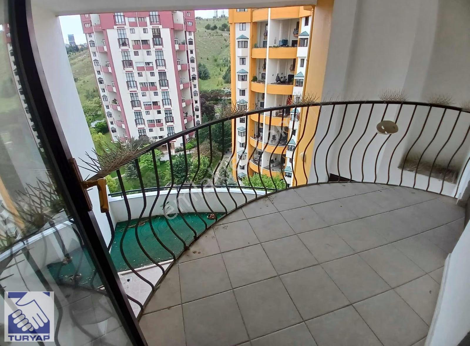 Turyap'tan Koru'da Ema Asma Bahçe'de 4+1 Dubleks Kiralık Daire - Görsel 31