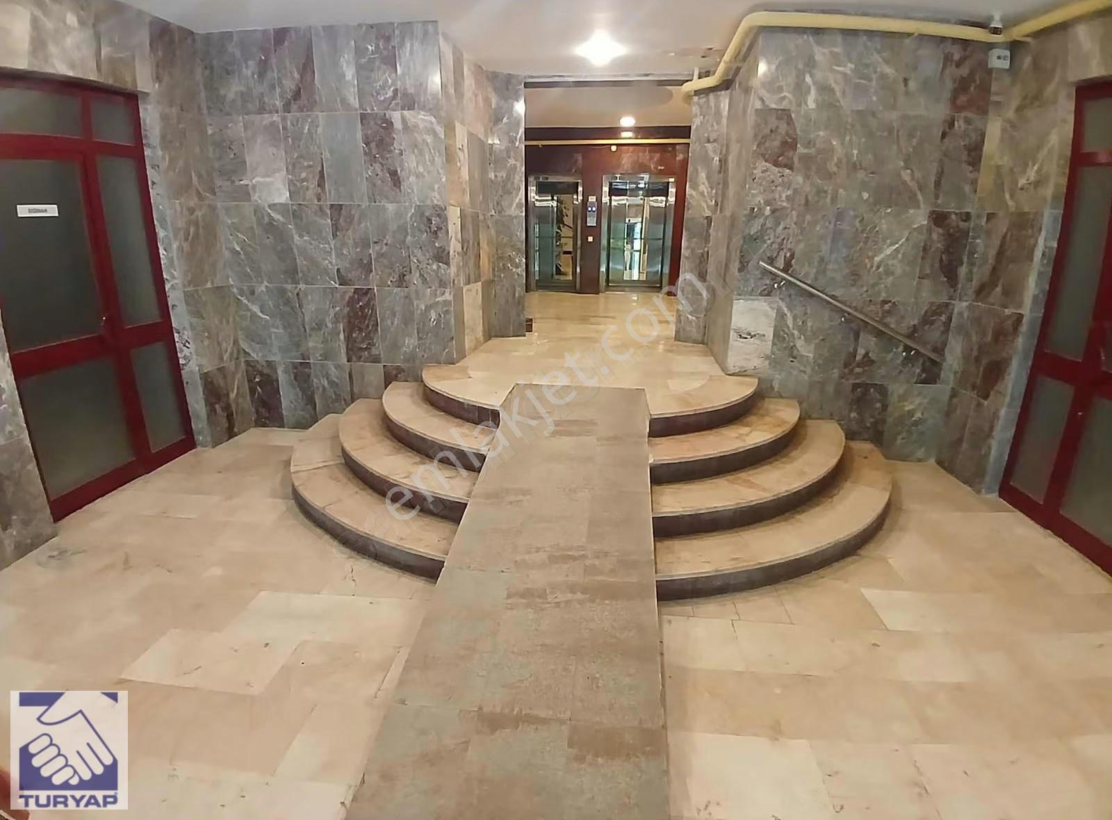 Turyap'tan Koru'da Ema Asma Bahçe'de 4+1 Dubleks Kiralık Daire - Görsel 34