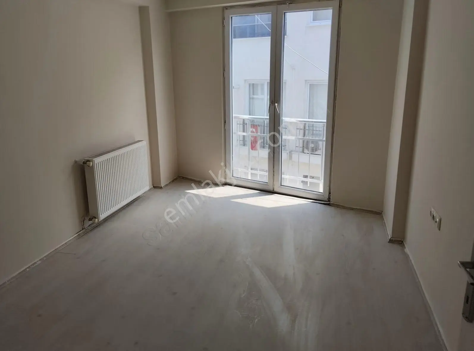 Eşref Emlak, Beyaz Eşyalı, Ayrı Mutfaklı Kiralık 2+1 Daire - Görsel 2