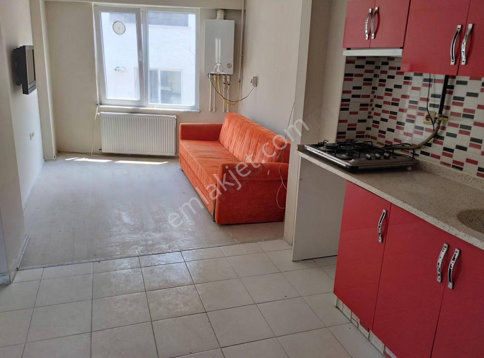 Eşref Emlak, Beyaz Eşyalı, Ayrı Mutfaklı Kiralık 2+1 Daire - Görsel 7