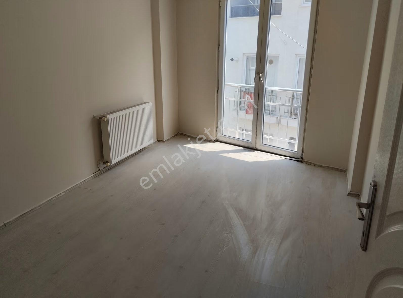 Eşref Emlak, Beyaz Eşyalı, Ayrı Mutfaklı Kiralık 2+1 Daire - Görsel 14
