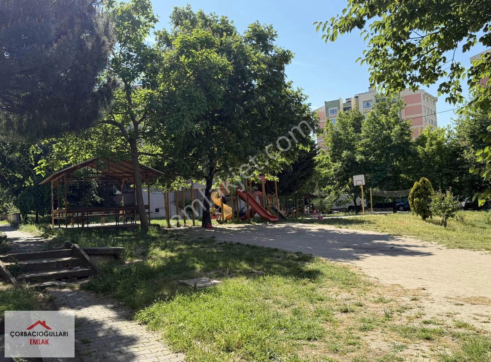Organize'de Merkezi Konumda Geniş 3+1 Site İçi Daire - Görsel 3