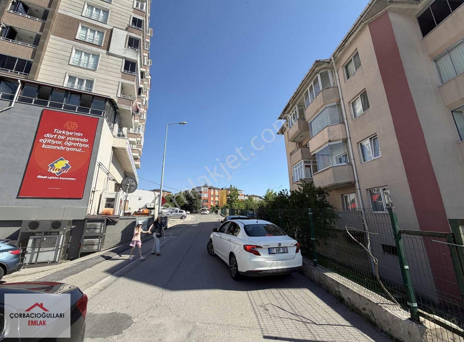 Organize'de Merkezi Konumda Geniş 3+1 Site İçi Daire - Görsel 12