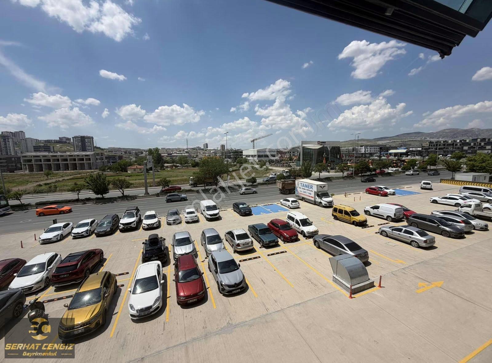 Tr İnvest Mega Bulvar'da Ön Cephe Balkonlu Ofis - Görsel 4