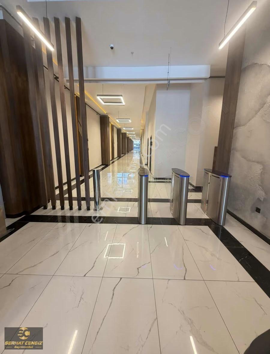 Tr İnvest Mega Bulvar'da Ön Cephe Balkonlu Ofis - Görsel 25