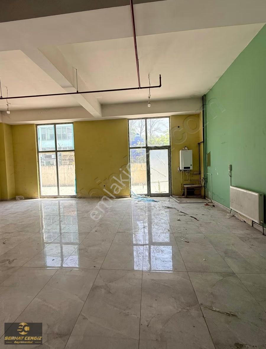 Anadolu Bulvarın'da 630m2 Mükemmel Konumda Kiralık Dükkan - Görsel 3