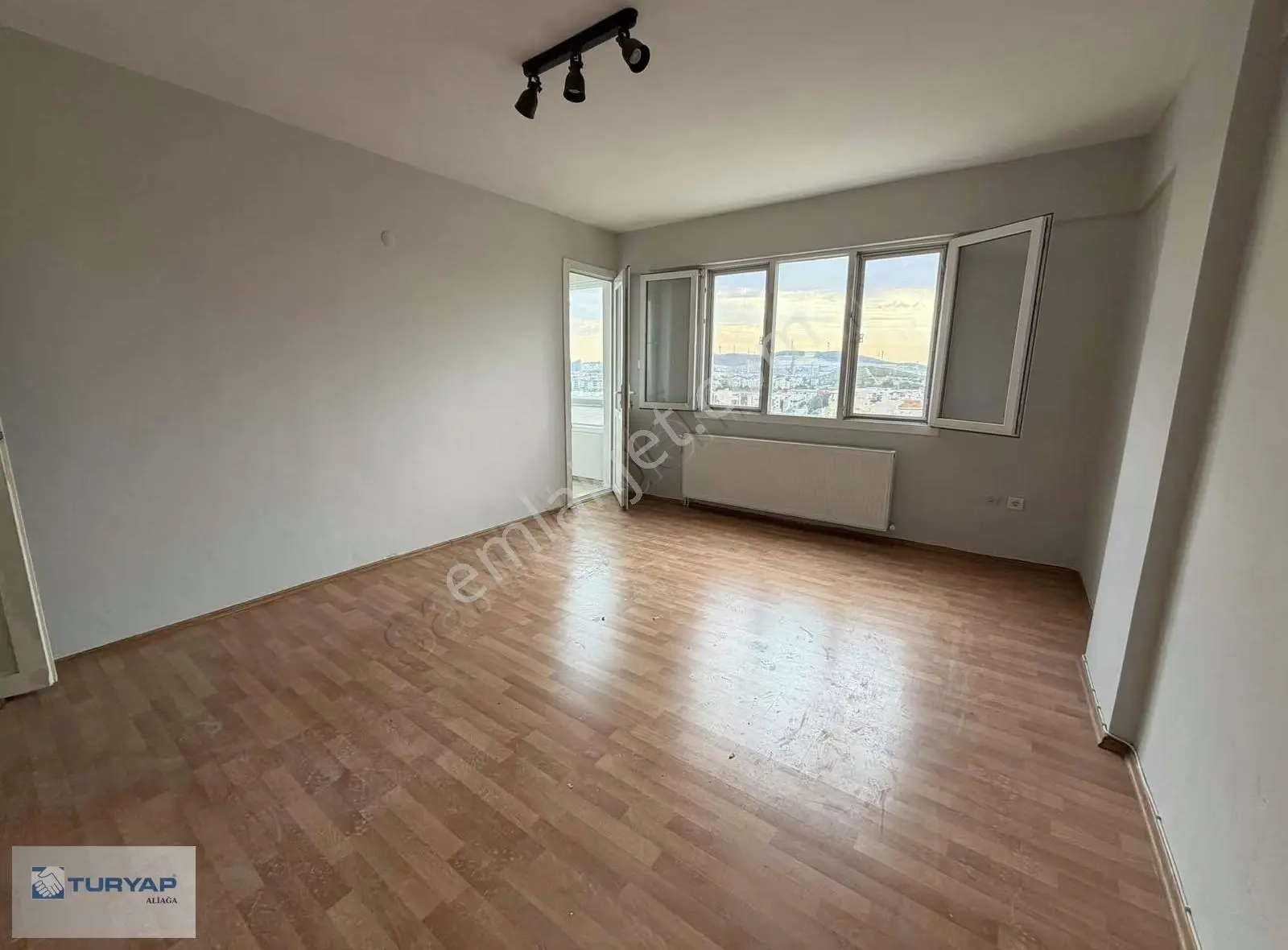Yeni Mahallede Satılık Deniz Manzaralı 3+1 Daire - Görsel 2