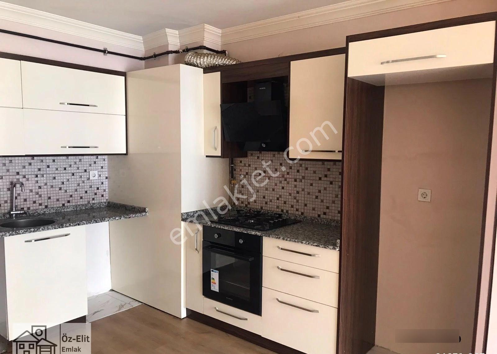 Öz Elit Emlak'tan Muradiye'de Kiralık 1+1 Ara Kat Daire 15.000 Tl. - Görsel 3